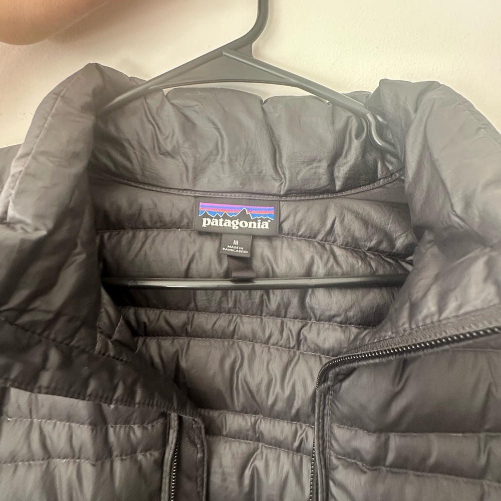 Patagonia women’s black coat